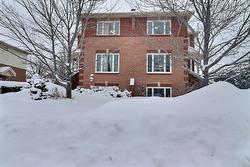 6 Rue du Nordet  Gatineau (Hull), QC J8A 3K6