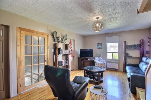 Salon - 1063  - 1070 2E Avenue, Val-D'Or, QC - Indoor Photo Showing Living Room