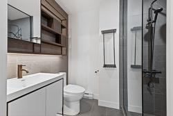 Salle de bains attenante à la CCP - 