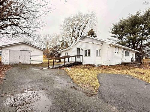 34 Poplar Street  Stellarton, NS B0K 1S0