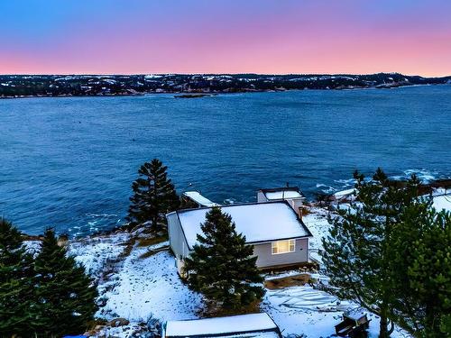 27 Back Lane, Terence Bay, NS 