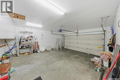 626 Peterson Crescent, Saskatoon, SK - Indoor Photo Showing Garage