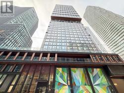 2205 - 82 DALHOUSIE STREET  Toronto, ON M5B 0C5