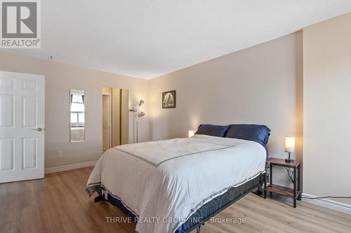 605 - 380 King Street, London East (East K), ON - Indoor Photo Showing Bedroom
