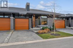 Beautiful mid century modern design awaits - 