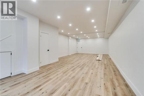 18 Barton Street E, Hamilton, ON - Indoor Photo Showing Other Room