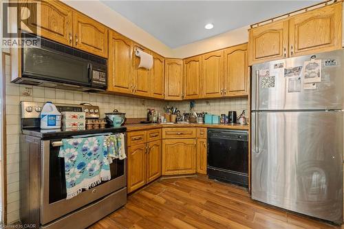 78 Cromwell Crescent, Hamilton, ON - Indoor Photo Showing Kitchen
