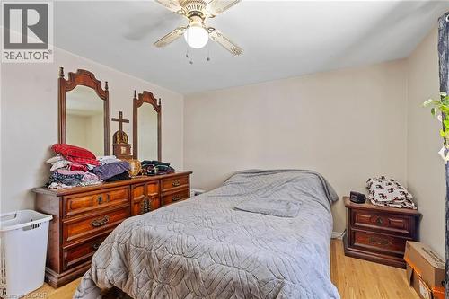 78 Cromwell Crescent, Hamilton, ON - Indoor Photo Showing Bedroom