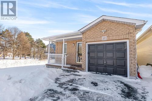 27 DALE PARK  Clarington (Courtice), ON L1E 2Z4
