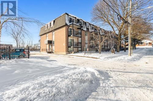 305 - 25 COLLEGE STREET E  Belleville (Belleville Ward), ON K8P 2E3