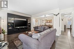 Tv wall unit included - 