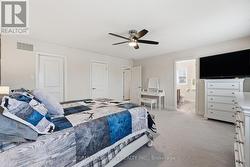 Two walk-in closets - 