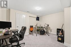 Bedroom in basement for guests - 