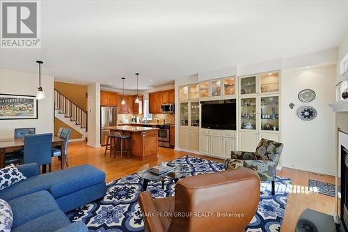 2380 Virginia Drive, Ottawa, ON - Indoor Photo Showing Living Room