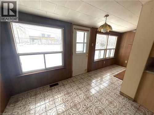 107 Cathcart Street, Hamilton, ON - Indoor Photo Showing Other Room