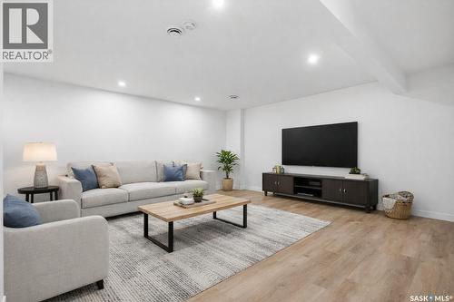 306 Brighton Boulevard, Saskatoon, SK - Indoor Photo Showing Living Room