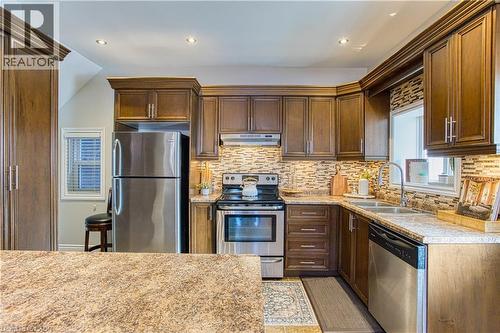 153 Gladstone Avenue, Hamilton, ON - Indoor Photo Showing Kitchen With Double Sink With Upgraded Kitchen