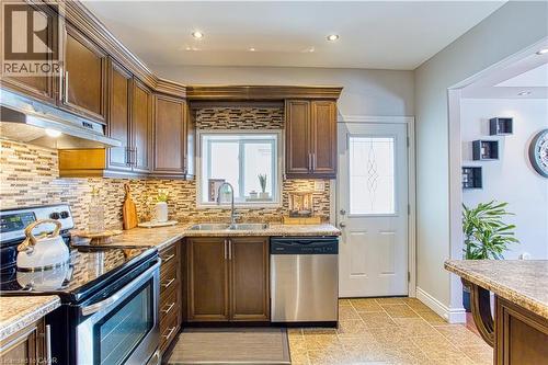 153 Gladstone Avenue, Hamilton, ON - Indoor Photo Showing Kitchen With Double Sink With Upgraded Kitchen