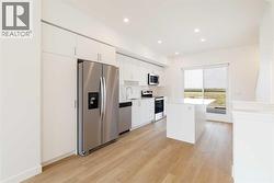 Kitchen with south facing patio - 