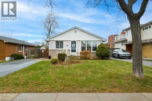 20 CARDINAL Drive  Hamilton, ON L9A 4H4