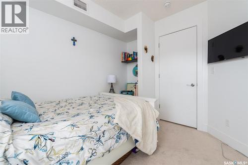 418 C Avenue S, Saskatoon, SK - Indoor Photo Showing Bedroom