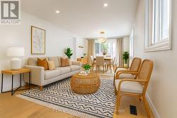 4326 WATERFORD CRESCENT  Mississauga, ON L5R 2B2