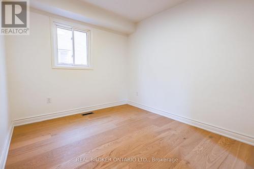 4326 Waterford Crescent, Mississauga, ON - Indoor Photo Showing Other Room