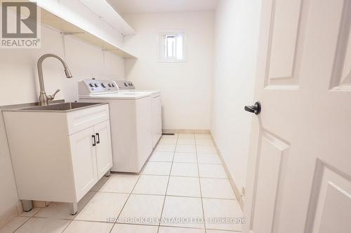 4326 Waterford Crescent, Mississauga, ON - Indoor Photo Showing Laundry Room