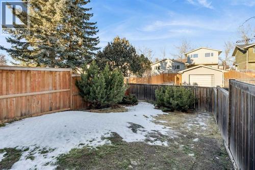 308 Woodvale Crescent Sw, Calgary, AB - Outdoor