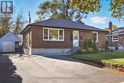 1186 RAVINE ROAD  Oshawa (Lakeview), ON L1H 4E2