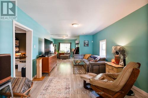 61 Briscoe Street W, London South (South E), ON - Indoor Photo Showing Living Room