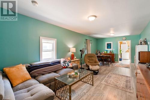 61 Briscoe Street W, London South (South E), ON - Indoor Photo Showing Living Room