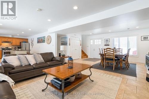 100 Desroches Trail, Tiny, ON - Indoor Photo Showing Living Room