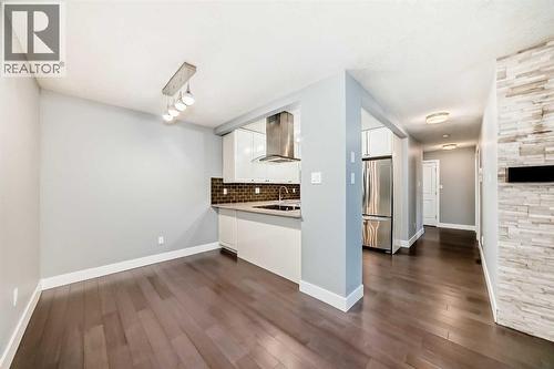 604, 537 14 Avenue Sw, Calgary, AB - Indoor Photo Showing Kitchen