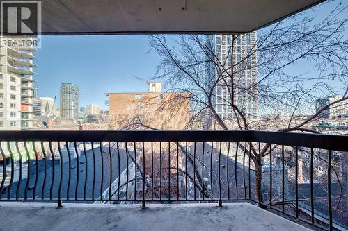 604, 537 14 Avenue Sw, Calgary, AB - Outdoor