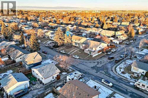 This home is situated on one of the best streets, close to all major amenities - 7840 20A Street Se, Calgary, AB - Outdoor With View