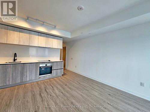 1902 - 2495 Eglinton Avenue W, Mississauga (Central Erin Mills), ON - Indoor Photo Showing Kitchen