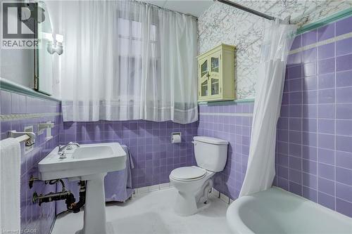 99 Blake Street, Hamilton, ON - Indoor Photo Showing Bathroom
