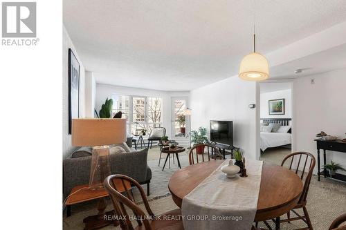 211 - 540 Cambridge Street S, Ottawa, ON - Indoor Photo Showing Dining Room
