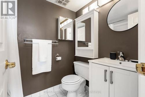 211 - 540 Cambridge Street S, Ottawa, ON - Indoor Photo Showing Bathroom