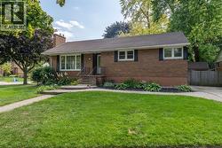 601 HOLLYWOOD PLACE  Sarnia, ON N7V 2J1