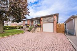 36 MIDCROFT DRIVE  Toronto, ON M1S 1X2