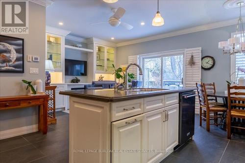 111 St. Lawrence Drive, Mississauga, ON - Indoor