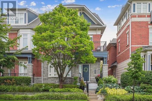 111 St. Lawrence Drive, Mississauga, ON - Outdoor With Facade