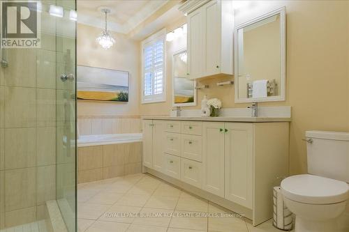 111 St. Lawrence Drive, Mississauga, ON - Indoor Photo Showing Bathroom