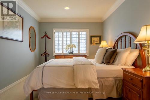 111 St. Lawrence Drive, Mississauga, ON - Indoor Photo Showing Bedroom