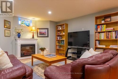 111 St. Lawrence Drive, Mississauga, ON - Indoor Photo Showing Living Room With Fireplace
