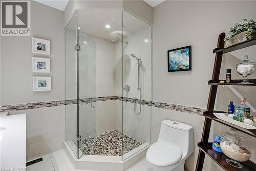 4304 Taywood Drive, Burlington, ON - Indoor Photo Showing Bathroom