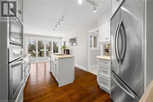 339 Glenridge Drive, Waterloo, ON - Indoor Photo Showing Kitchen
