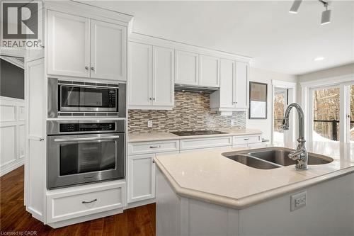 339 Glenridge Drive, Waterloo, ON - Indoor Photo Showing Kitchen With Double Sink With Upgraded Kitchen
